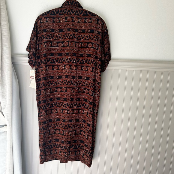 ⭐️ NEW Vintage 100% Silk Gillian Size 4 Black Brown Patterned Button Down Dress - Picture 11 of 11